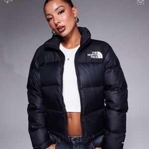 The North Face Women's Nuptse 700 EUC size M